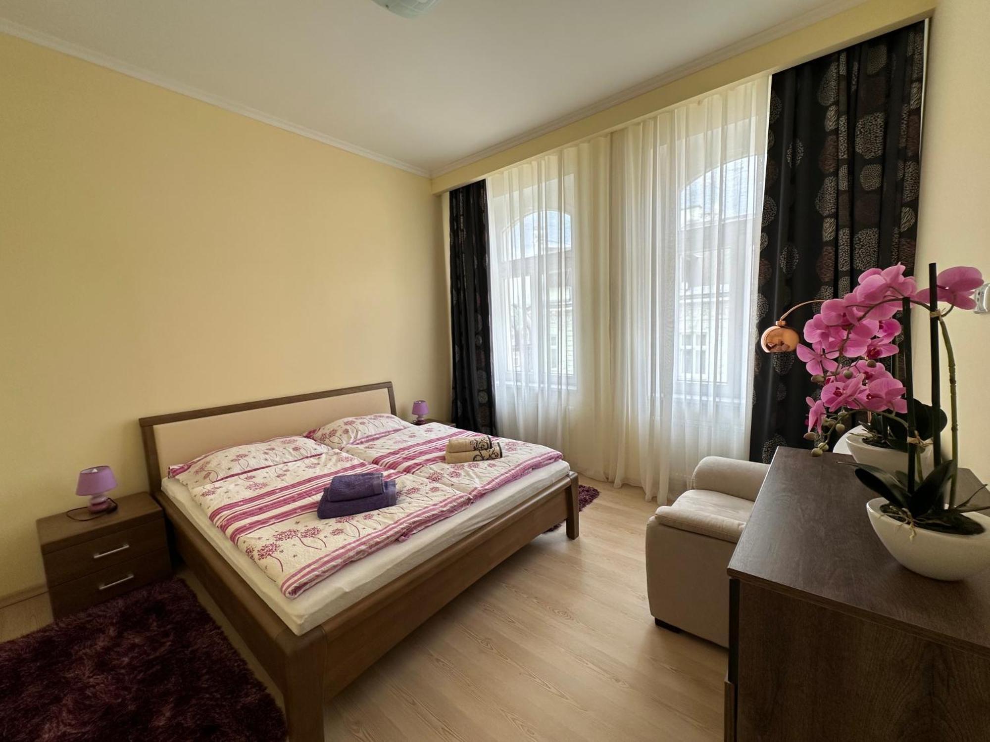 Apartment Zeyerova4 Karlsbad Exteriör bild